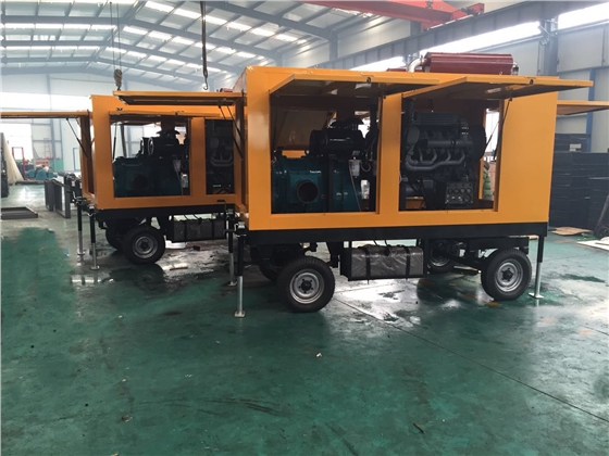 羅德移動(dòng)泵車(chē)在工廠進(jìn)行出廠試驗(yàn) 羅德移動(dòng)泵車(chē)在工廠進(jìn)行出廠試驗(yàn)